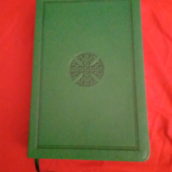 Crossway ESV Student Study Bible - Picture 5 of 5